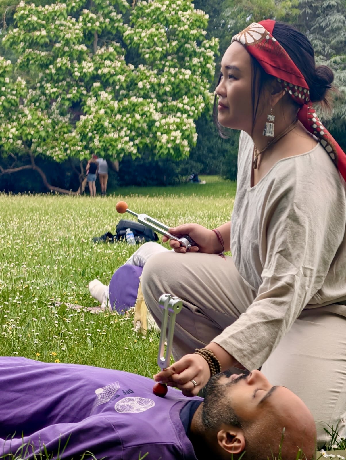 Mia Phi — Sound Therapy en plein air